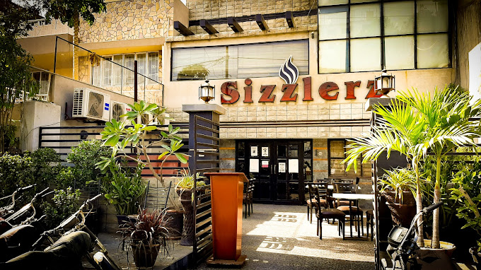 Sizzlerz Cafe and Grill